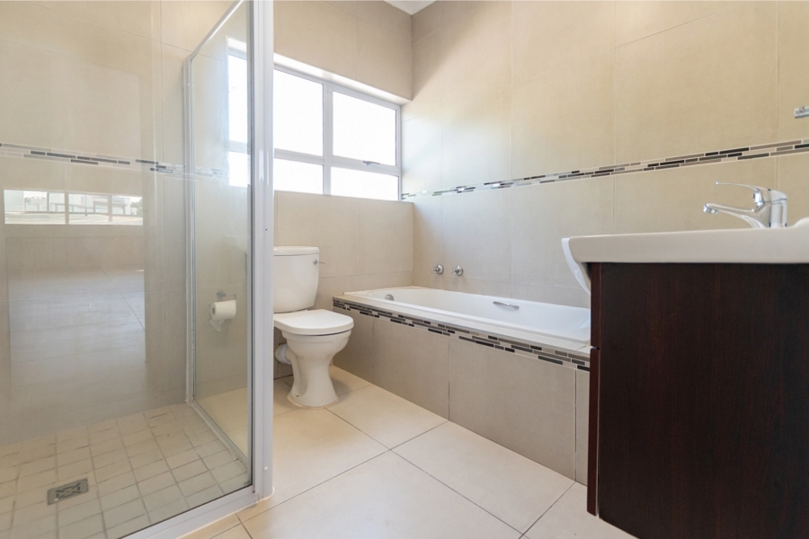 4 Bedroom Property for Sale in Country Club Western Cape